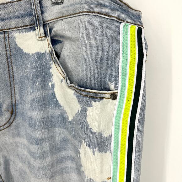 KDNK 11 4 14 11 Size 38 Distressed Jeans Ribbon Embellished - Picture 2 of 10